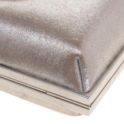 مملوكة مسبقًا حقيبة كلاتش شانيل إطار CC ساتان بيج ميتالك