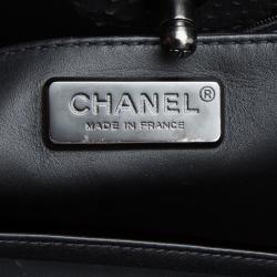 مملوكة مسبقًا Chanel Matte Black Python Large Boy Shopper Tote