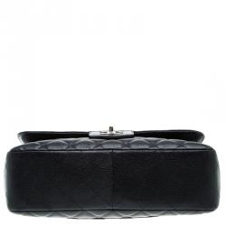 مملوكة مسبقًا Chanel Black Quilted Caviar Leather Jumbo Classic Single Flap Bag