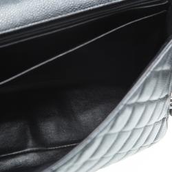مملوكة مسبقًا Chanel Black Quilted Caviar Leather Jumbo Classic Single Flap Bag
