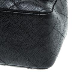 مملوكة مسبقًا Chanel Black Quilted Caviar Leather Jumbo Classic Single Flap Bag