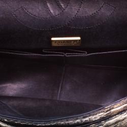 مملوكة مسبقًا حقيبة شانيل قلاب 226 كلاسيك 2.55 ريإيشو جلد ثعبان ذهبية/ سوداء ميتالك