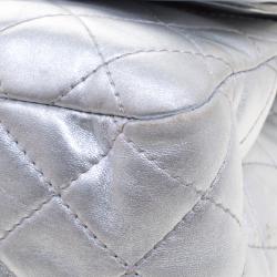 Pre Owned حقيبة شانيل قلاب ريإيشو 2ز55 جلد مبطن فضية