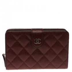 Pre Owned Chanel Burgundy Quilted Leather CC Compact Wallet