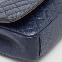 Pre Owned Chanel Navy Blue/Black Caviar Leather Medium CC Filigree Flap Bag