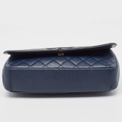Pre Owned Chanel Navy Blue/Black Caviar Leather Medium CC Filigree Flap Bag