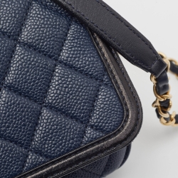 Pre Owned Chanel Navy Blue/Black Caviar Leather Medium CC Filigree Flap Bag