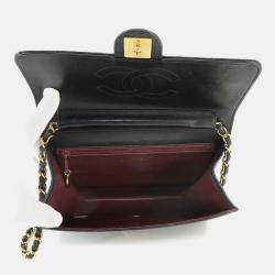 Pre Owned Chanel Quilted Leather Medium Vintage Clutch with Chain