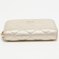 مملوكة مسبقًا Chanel Gold Quilted Leather Zip Around Coin Purse