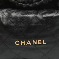 Pre Owned Chanel Black Quilted Leather Medium 22 Hobo