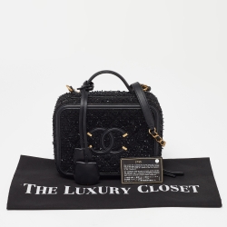 مملوكة مسبقًا حقيبة ماكياج شانيل جلد كافيار أسود مبطن سي سي فيليغري بسلسلة