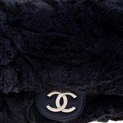Pre Owned حقيبة شانيل قلاب كلاسيك جلد وفرو أرنب زرقاء كحلية