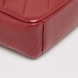 Pre Owned حقيبة كتف شانيل كوكو جلد شيفرون عنابي ظرفية