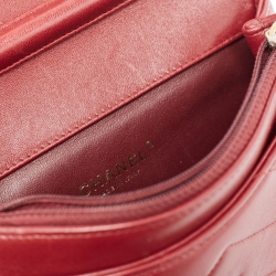 Pre Owned حقيبة كتف شانيل كوكو جلد شيفرون عنابي ظرفية