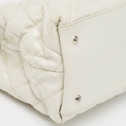 Pre Owned Chanel Off White Quilted Glazed Leather Small Chain Me Tote