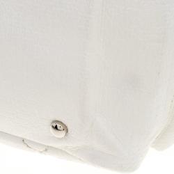 Pre Owned حقيبة يد شانيل باريس بياريتز كبيرة كانفاس مقوى مبطنة بيضاء