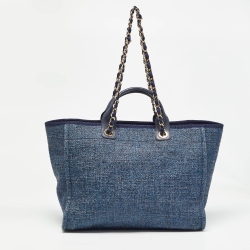 مملوكة مسبقًا حقيبة يد توتس شانيل شوبر ديوفيل جلد وقش أزرق ميتاليك متوسطة