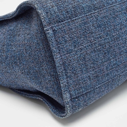 مملوكة مسبقًا حقيبة يد توتس شانيل شوبر ديوفيل جلد وقش أزرق ميتاليك متوسطة