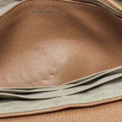 مملوكة مسبقًا Chanel Beige Quilted Leather Half Moon Wallet On Chain