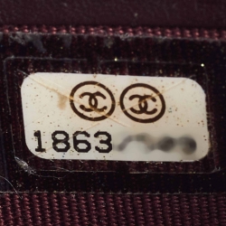 مملوكة مسبقًا محفظة شانيل سحاب ملتف سي سي جلد كافيار مبطنة سوداء