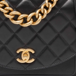 Pre Owned Chanel Black Quilted Caviar and Leather CC Chain Top Handle Bag