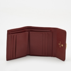 Pre Owned Chanel Burgundy Quilted Caviar Leather Boy Compact Wallet