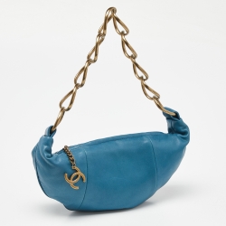 Pre Owned Chanel Blue Leather CC Ring Hobo