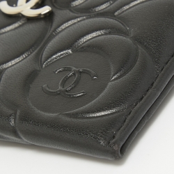 Pre Owned Chanel Black Camellia Embossed Leather CC Card Holder