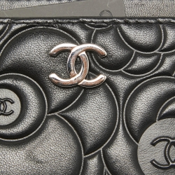 Pre Owned Chanel Black Camellia Embossed Leather CC Card Holder