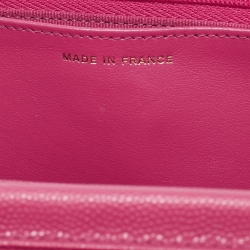 مملوكة مسبقًا Chanel Fuchsia Quilted Caviar Leather Classic Wallet on Chain