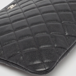 مملوكة مسبقًا Chanel Black Quilted Caviar Leather O'Case Pouch