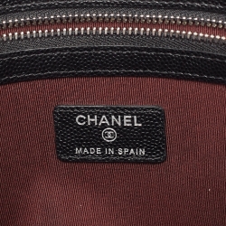 مملوكة مسبقًا Chanel Black Quilted Caviar Leather O'Case Pouch