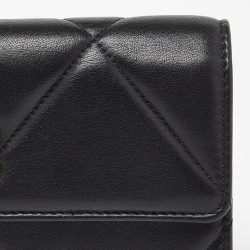 Pre Owned Chanel Black Quilted Leather Chanel 19 Flap Wallet