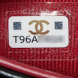 Pre Owned Chanel Black Quilted Leather Chanel 19 Flap Wallet