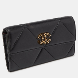 Pre Owned Chanel Black Quilted Leather Chanel 19 Flap Wallet