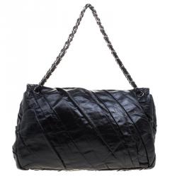 مملوكة مسبقًا حقيبة شانيل قلاب كلاسيكي كبيرة جلد بطيات سوداء