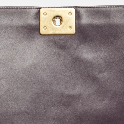 مملوكة مسبقًا Chanel Plum Quilted Leather New Medium Boy Shoulder Bag