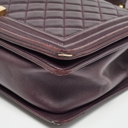 مملوكة مسبقًا Chanel Plum Quilted Leather New Medium Boy Shoulder Bag
