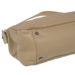 مملوكة مسبقًا Chanel Beige Leather East-West Shoulder Bag