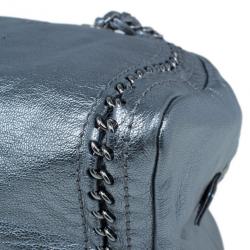 مملوكة مسبقًا Chanel Metallic Silver Leather Chain Trim Luxe Ligne Bowler Bag