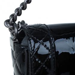 Pre Owned Chanel Black Patent Leather Boy Reverso Jumbo Flap Bag