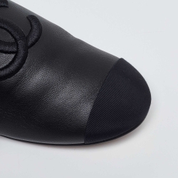 Pre Owned Chanel Black Leather CC Slip On Loafers Size 39