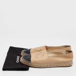Pre Owned Chanel Beige/Black Leather CC Espadrille Flats Size 39