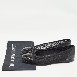 Pre Owned Chanel Black Lace and Patent CC Cap Toe Bow Ballet Flats Size 39.5