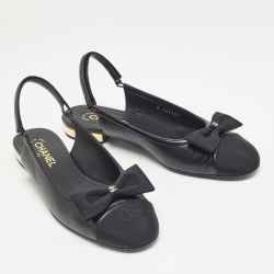 Pre Owned Chanel Black Leather and Canvas CC Bow Cap Toe Slingback Flat Sandals Size 40.5