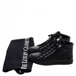 مملوكة مسبقًا حذاء رياضي شانيل عنق مرتفع لمسات سحاب مزدوج CC جلد أسود مقاس 38.5