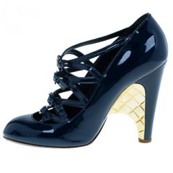 Pre Owned حذاء شانيل أزرق لامع بسيور وكعب روكي مقاس 37