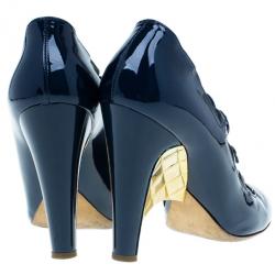 Pre Owned حذاء شانيل أزرق لامع بسيور وكعب روكي مقاس 37