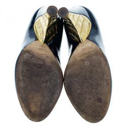 Pre Owned حذاء شانيل أزرق لامع بسيور وكعب روكي مقاس 37