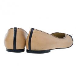 مملوكة مسبقًا Chanel Peach and Black Cap Toe CC Ballet Flats Size 40.5